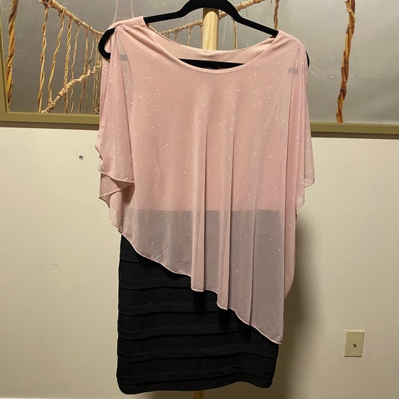Enfocus Pink/ Black dress with sheer overlay - Picture 2 of 6